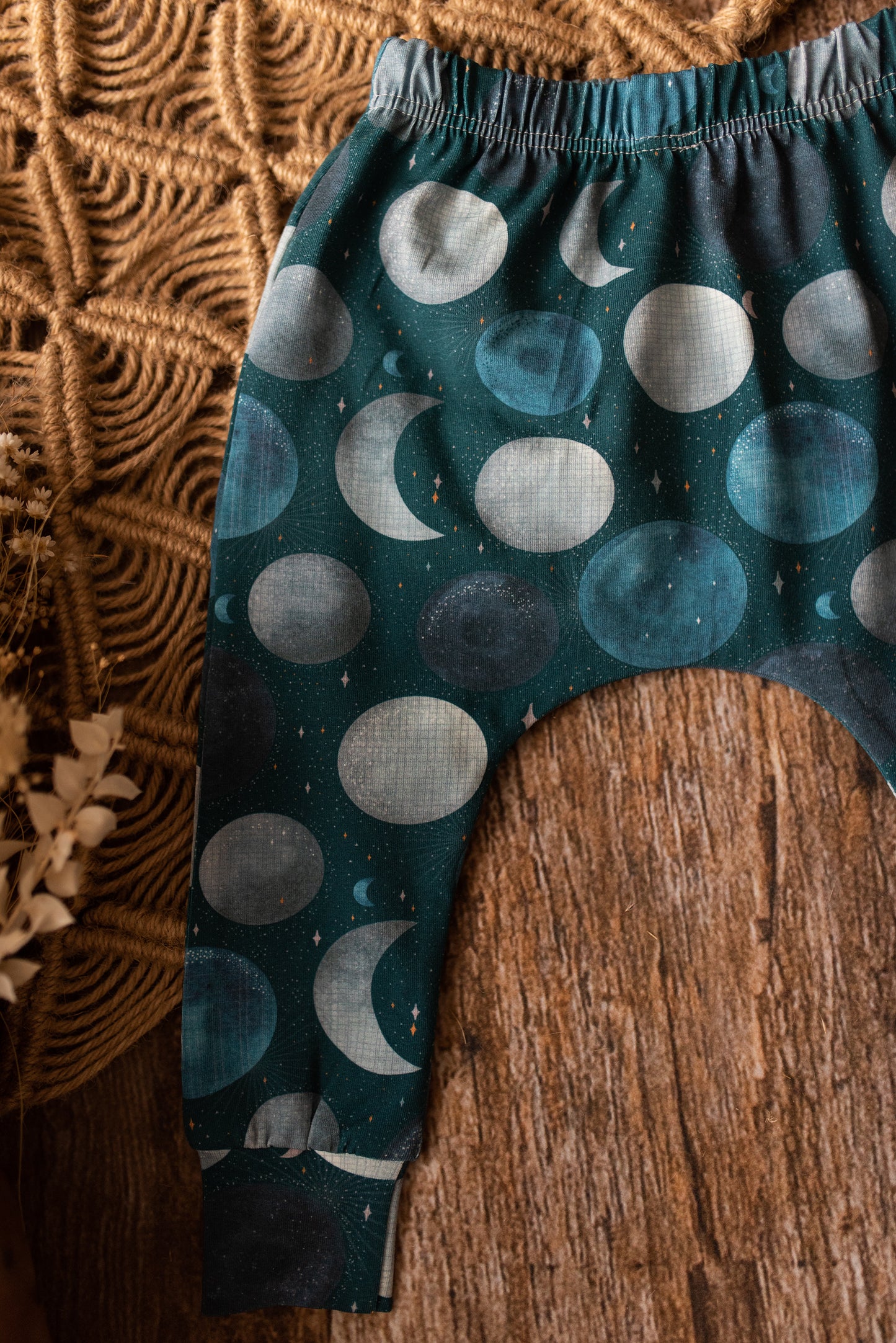 Moon & Back Harem Leggings