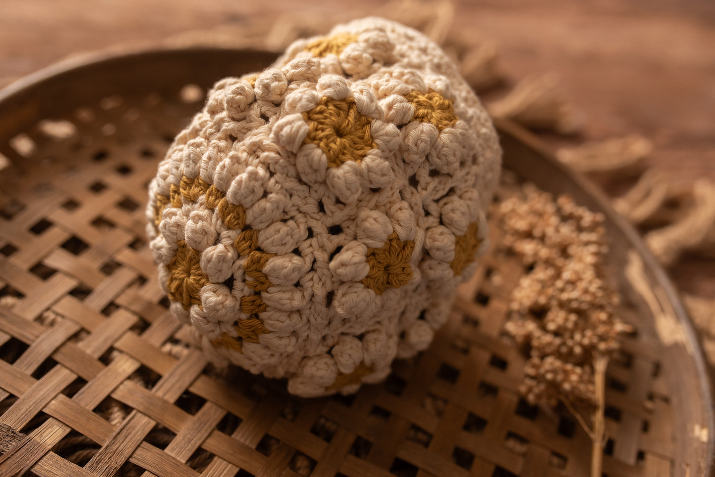 Crochet Daisy Bonnet - Newborn